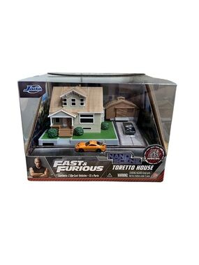 Jada Fast & Furious Nano Scene Toretto House Playset with Orange Car